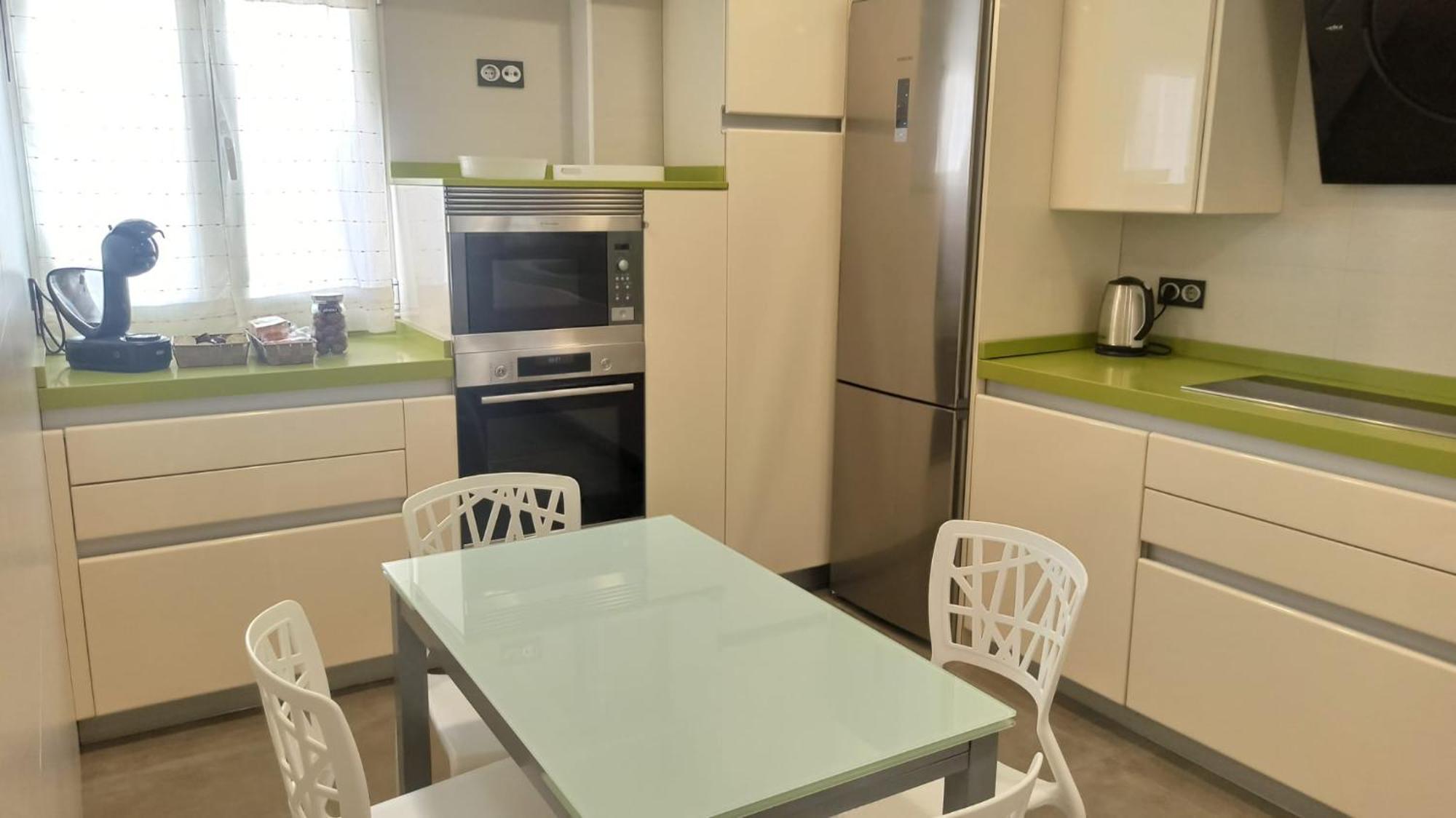 Ohana, Apartamento-Parking Privado Gratis-Centrico-Wifi-Ascensor-Sin Cuestas-82M2 Bermeo Ngoại thất bức ảnh